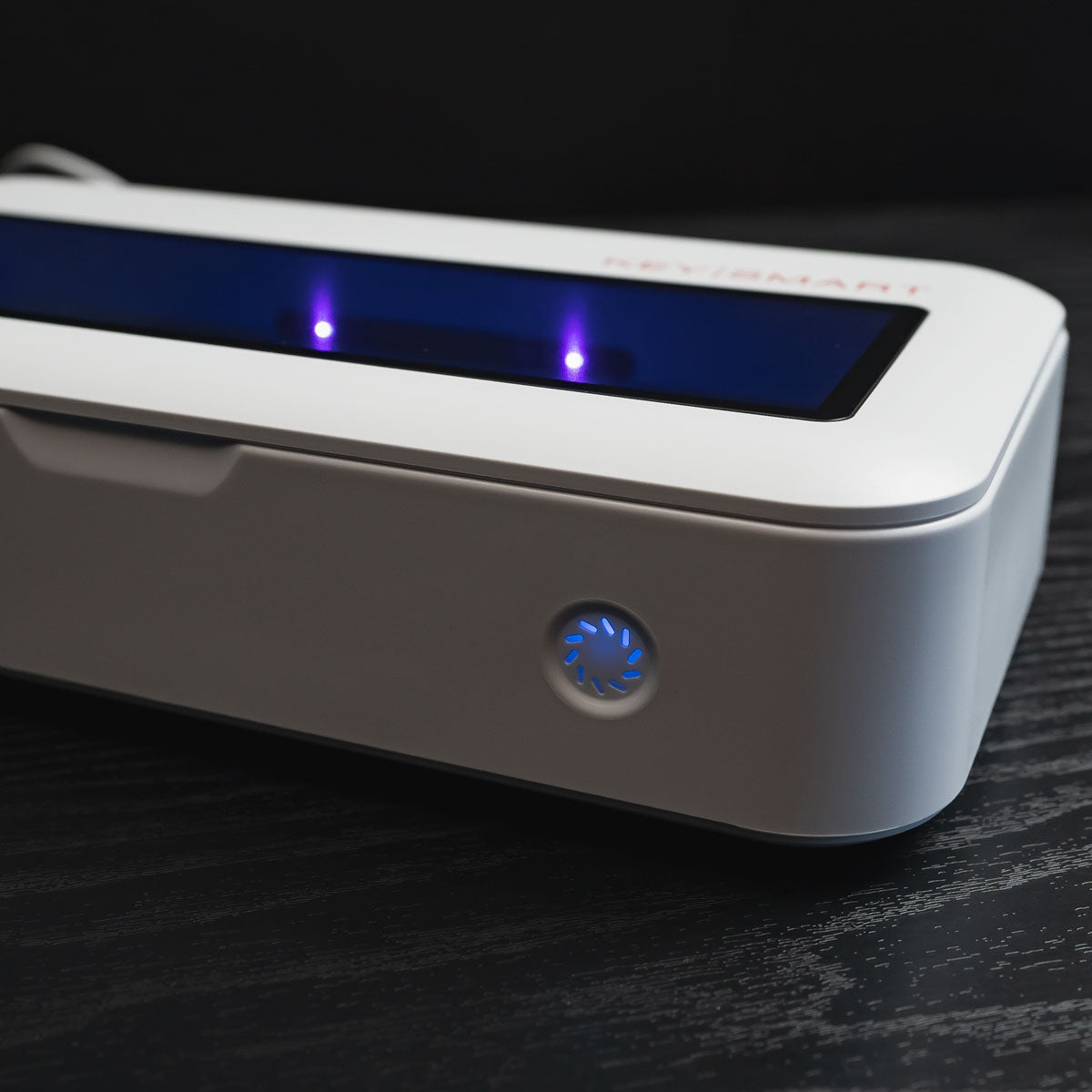 CleanTrayCharge_CU_BlueButton_1200x1200_8505c706-ea07-4dd6-aebf-778c1d2532bf