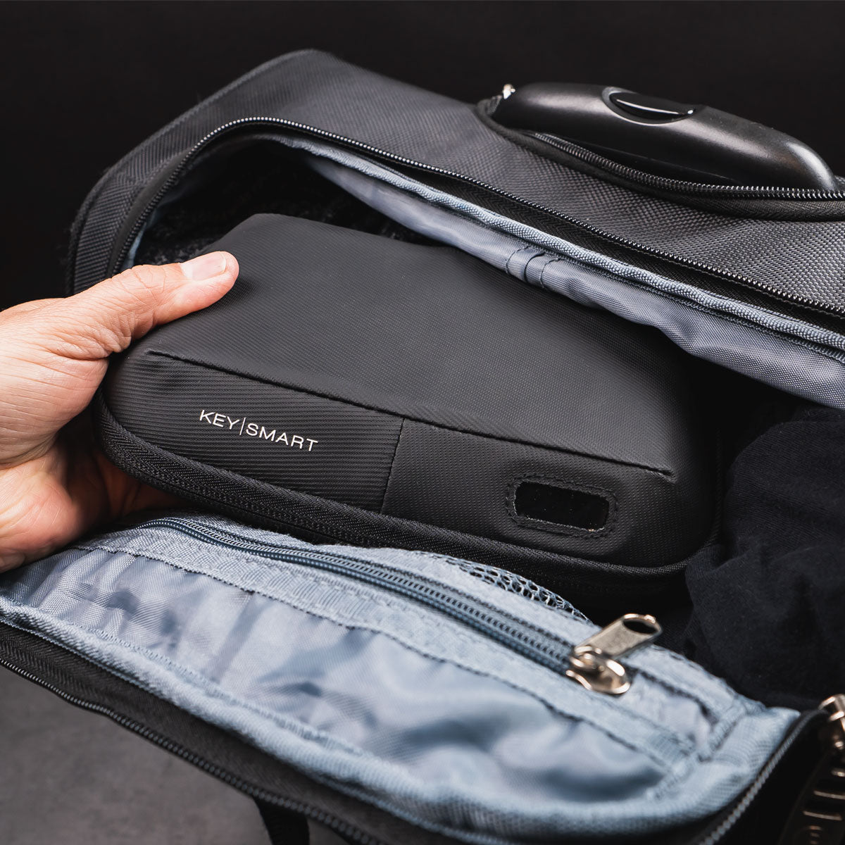 CleanTrayToGo_Suitcase_1200x1200_baec3b35-cf05-4444-ba8f-24b12a78e1a4