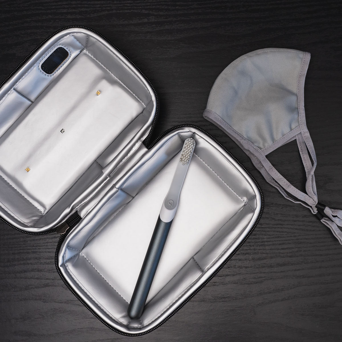 CleanTrayToGo_TravelItems_GreyMask2_1200x1200_16e933da-a961-415a-a5a2-0f10c16bdad0