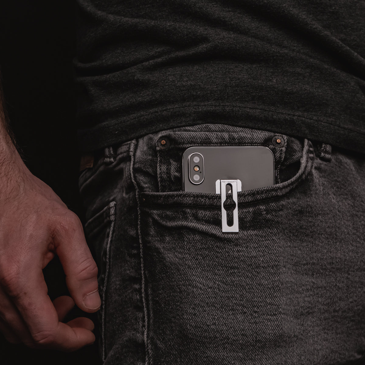 PocketFuse_PhoneInPocket_1200x1200_5d37fe8d-9fe1-477a-b45c-86ab98fb82dd