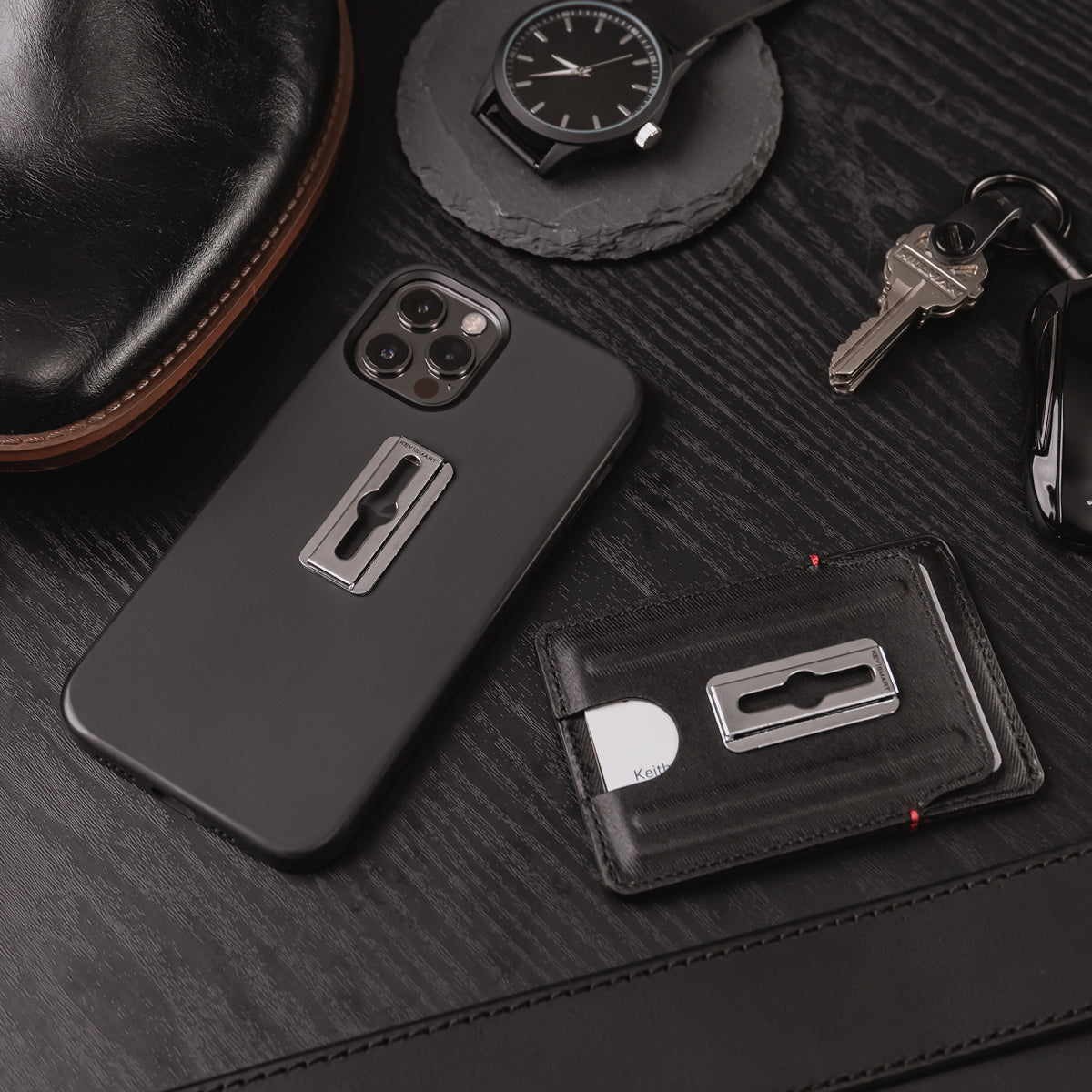 PocketFuse_Phone_Wallet_LifestyleFlatlay_1200x1200_30056fe2-8068-4424-9075-f58182852a6b