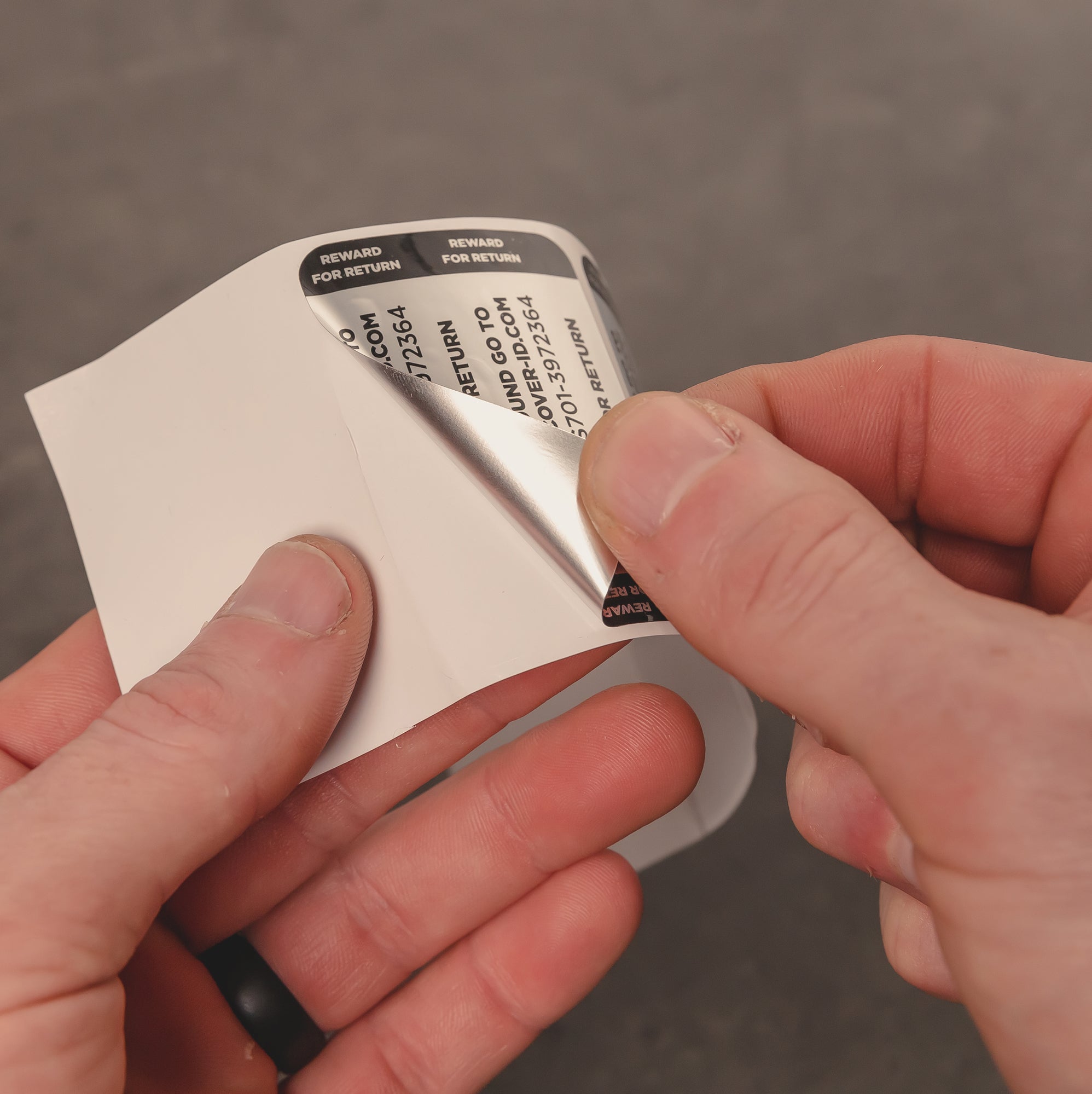 RecoverID-Golf_KS704_PeelSticker-1200x1200