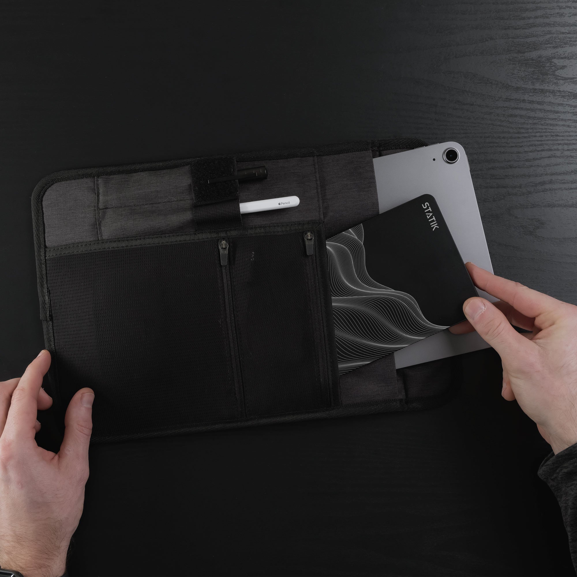 UltimateCharger_Lifestyle_PlaceInPocketOrganizer